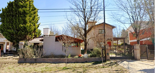 Casa En Venta A 200 Mts Del Rio Los Reartes Y A 500 Mts De Ruta S271, Sobre Asfalto. En Los Reartes. Valle De Calamuchita, Sierras De Córdoba. Títulos Perfectos.