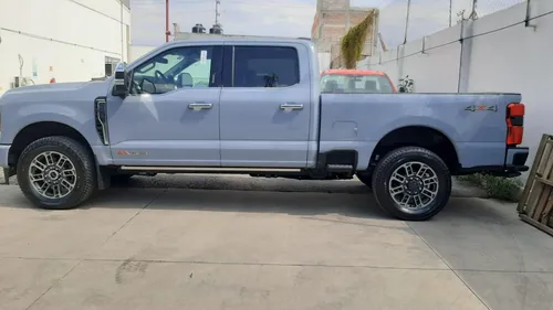 Ford F-250 Limited Diesel 6.7l V8 Ta