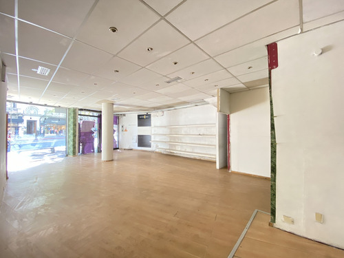Imagen 22 de 25 de Alquiler De Local Comercial. Sobre 18 De Julio Entre Vazquez Y Barrios Amorin