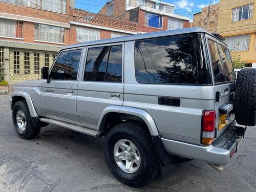 Land Cruiser Blindado