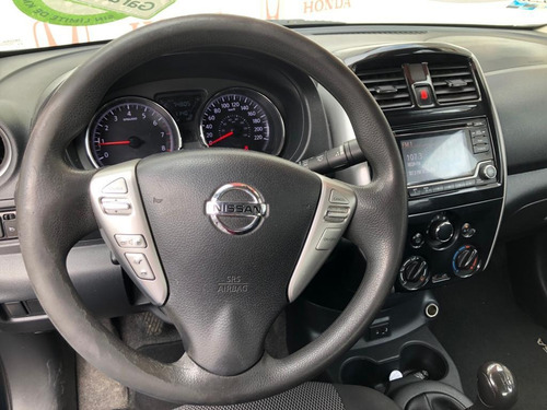 Imagen 11 de 14 de Nissan Versa 2017 1.6 Advance Mt