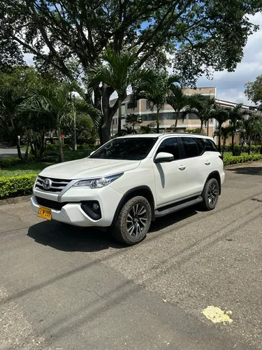 Toyota Fortuner 2.4 Street At 7As