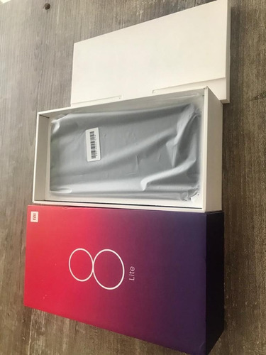 Xiaomi Mi 8 Lite Dual Sim 64 Gb Preto 4 Gb Ram Usado