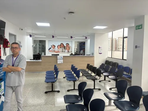Local En Arriendo En La Avenida Santader Manizales (279062298).