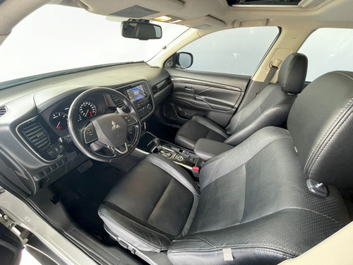 Imagem 10 de 14 de Mitsubishi Outlander 3.0 Gt 4x4 V6 24v Gasolina 4p Automát
