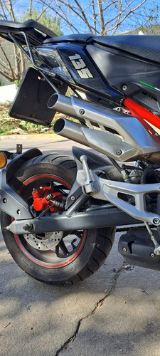 Vendo Benelli Tnt 135 + Accesorios Completa