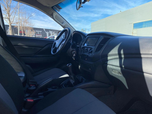 Mitsubishi L200 L200 Katana D/C 2.4 TD MT CR