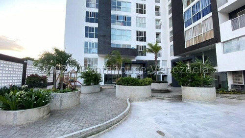 Imagen 14 de 30 de Apartamento En Venta Al Oeste De Barquisimeto Cocina Con Acabados Italianos Concepto Abierto Gabriela C. #23-15395