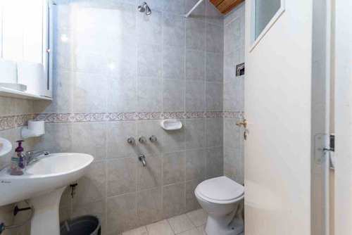 Venta Casa 6amb Cochera Hurlingham Permuta