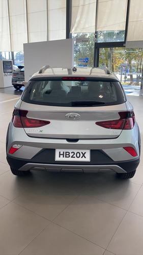 Imagem 2 de 8 de Hyundai Hb20x 1.6 16v Vision