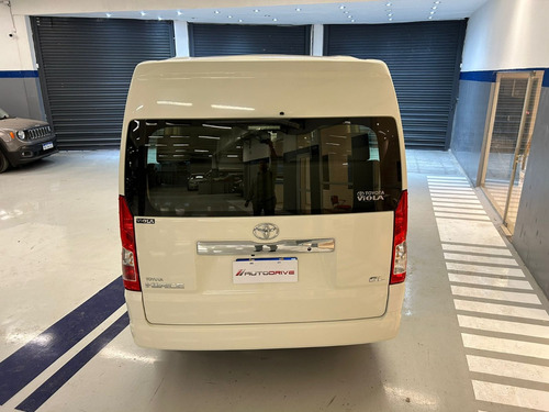 Toyota Hiace 2.8 Tdi Commuter 6at 14a