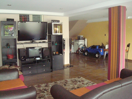 Imagen 5 de 29 de Ligia Guardia Vende Hermoso Town House En Res. Doral Park El Trigal Norte