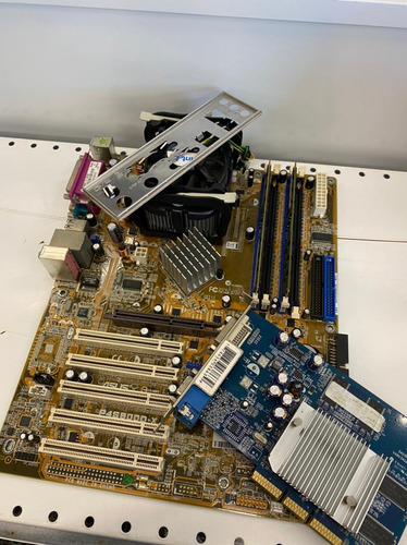 Imagem 1 de 8 de Placa Mãe Asus+processador+placa De Vídeo Agp+04gb Ram 