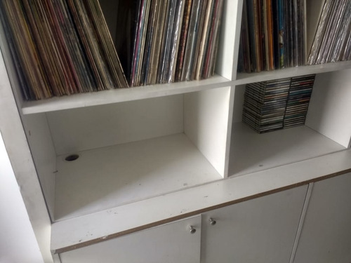 Estante De Madeira Revestida Com Formica Branco (Usado)