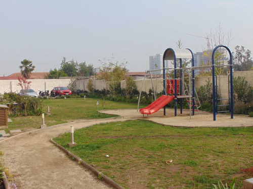 Metro Chacabuco, Como Nuevo, Piscina (91570)
