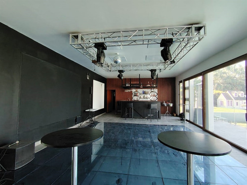 Casa A Todo Lujo En Chicureo Con Discoteque