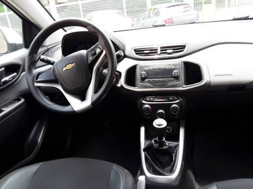 Imagem 3 de 9 de Chevrolet Onix 1.0 Mpfi Lt 8v Flex 4p Manual