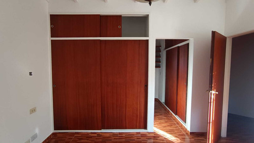 Casa En Venta En Juan Maria Gutierrez, Berazategui, G.b.a. Zona Sur