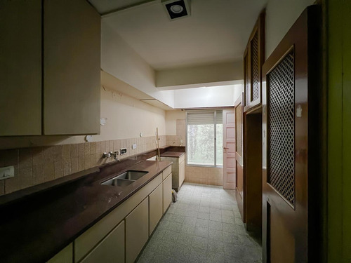 Imagen 19 de 30 de Casa En Pa Con Terraza Y Quincho Exclusivo Más Cochera En El Centro