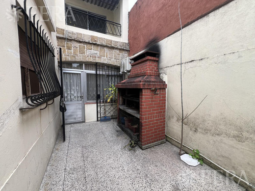 Venta De Casa 4 Ambientes Con Cochera En Wilde