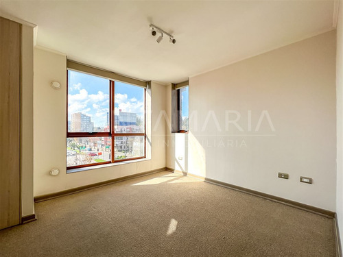 Departamento En Arriendo Ubicado En Av. Los Carrera.