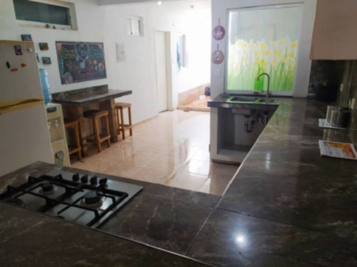 Imagen 3 de 19 de Se Vende Casa En San Diego, Villa Monte Carmelo, Conjunto Cerrado, Excelente Ubicación Y Clima.