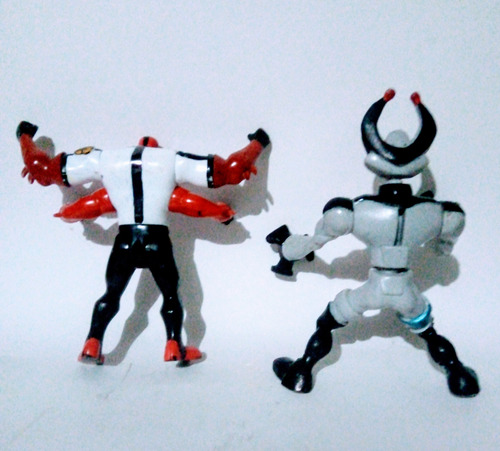 Figuras Bootlegs Mexicano De Ben 10 Badaboom Y Cuatro Brazos (Usado)