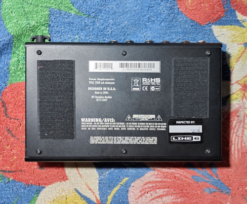 Line 6 M9 Stompbox Modeler C/ Fonte Bivolt - Willaudio (Usado)