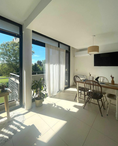 Departamento En Venta En Complejo Las Cavas, Canning