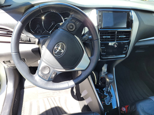 Toyota Yaris 1.5 107Cv Xls Pack Cvt Sedan