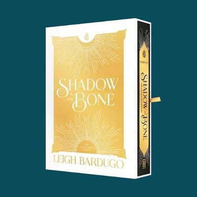 Libro Shadow And Bone: The Collector's Edition - Leigh Ba...