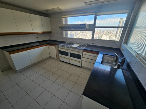 Departamento En Venta En Barrio Norte