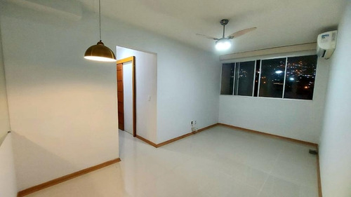 Apartamento Em São Lourenço, Niterói/rj De 60m² 2 Quartos À Venda Por R$ 287.000,00 - Ap911364
