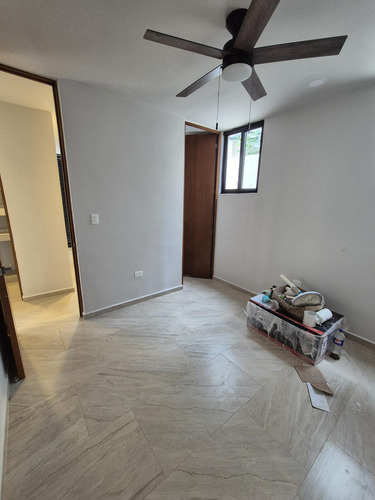 Residencia En Venta, Completamente Lista En Privada Con Casa Club De Lujo!