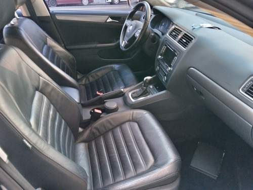 Imagen 10 de 11 de Volkswagen Vento Tsi 2011 Permuto Financio