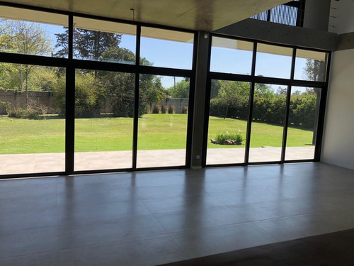 Imagen 5 de 17 de Hermosa Casa Minimalista 4 Amb. Club De Campo Los Pinguinos