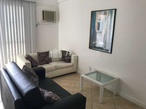 Imagem 4 de 15 de Flat Com 1 Quarto Na Barra Da Tijuca, Av. Do Pepê - Bafl10001