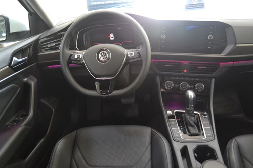 Volkswagen Vento Highline 2021 0km // Pestelli