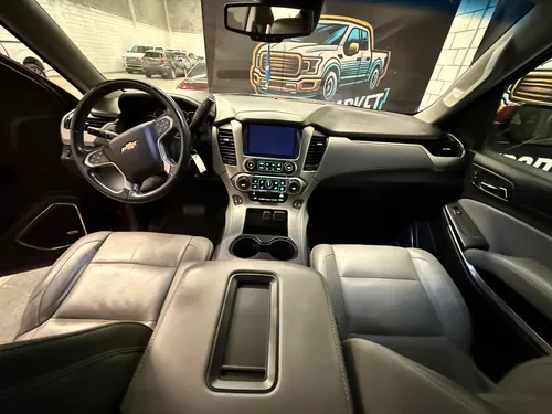 Chevrolet Suburban Z71, 5.3 Lts V8, 4x4