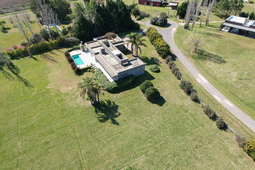 Casa En B° Privado Chacras De La Cruz