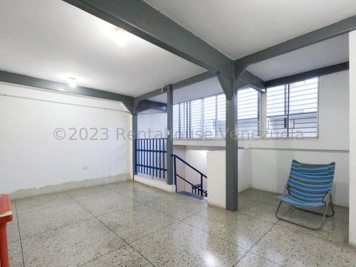 %# Edificio En Venta Con Grandes Oportunidades Para Invertir Al Centro- Este De Barquisimeto #$% Kenlimar Nieto 24-4370 &%$#