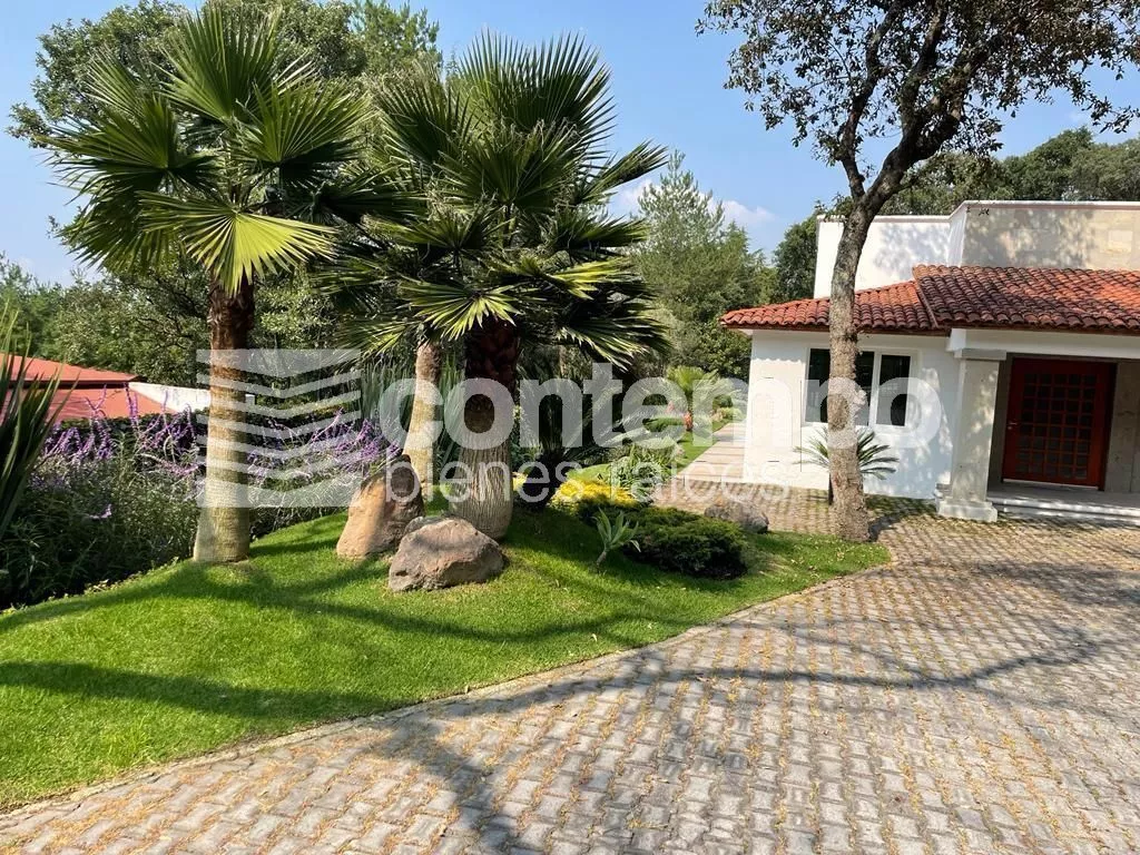 Venta Casa Hacienda De Valle Escondido, Zona Esmeralda, Atiz