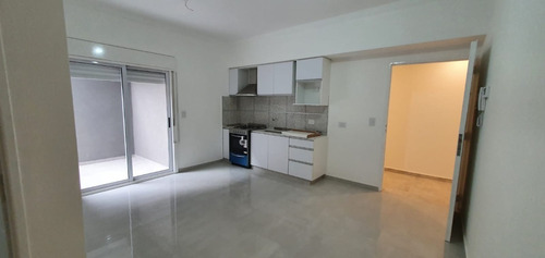 Imagen 4 de 8 de Dpto Tipo Ph 2amb En Venta En Monte Castro A Estrenar