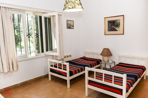 Casa En Punta Del Este , Cantegril- Ref: 12000
