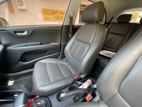 Kia Rio 1.4 Vibrant At 2020