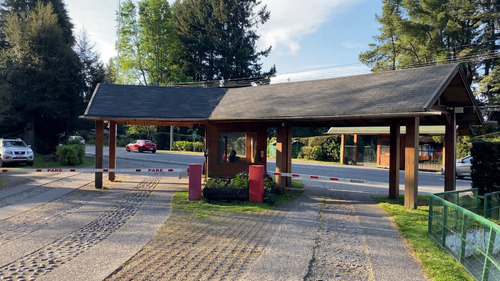 Casa Orilla Lago En Exclusivo Condomino En Saltos Del Molco