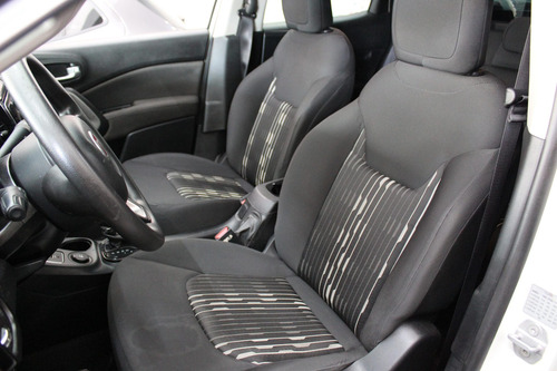 Imagem 7 de 12 de Fiat Toro Freedom 1.8 Automático