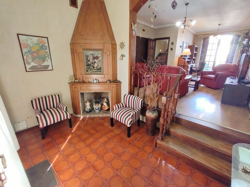 Imagen 5 de 30 de Casa En Av. Argentino Valle - Villa Elvina- S.rosa