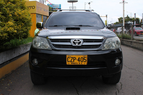 Toyota Fortuner 3.0 Sr5 Diésel 4x4 At