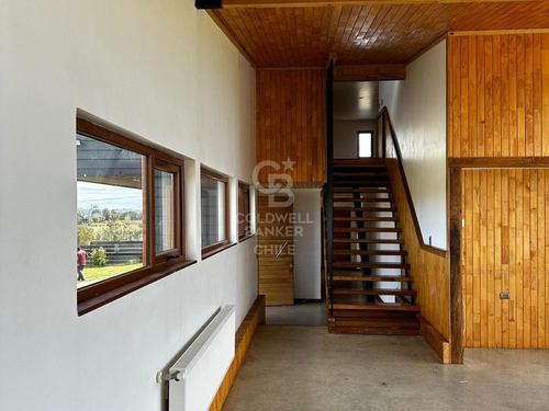Casa Cerca De Puerto Varas Con Vista Al Lago Y Volcanes